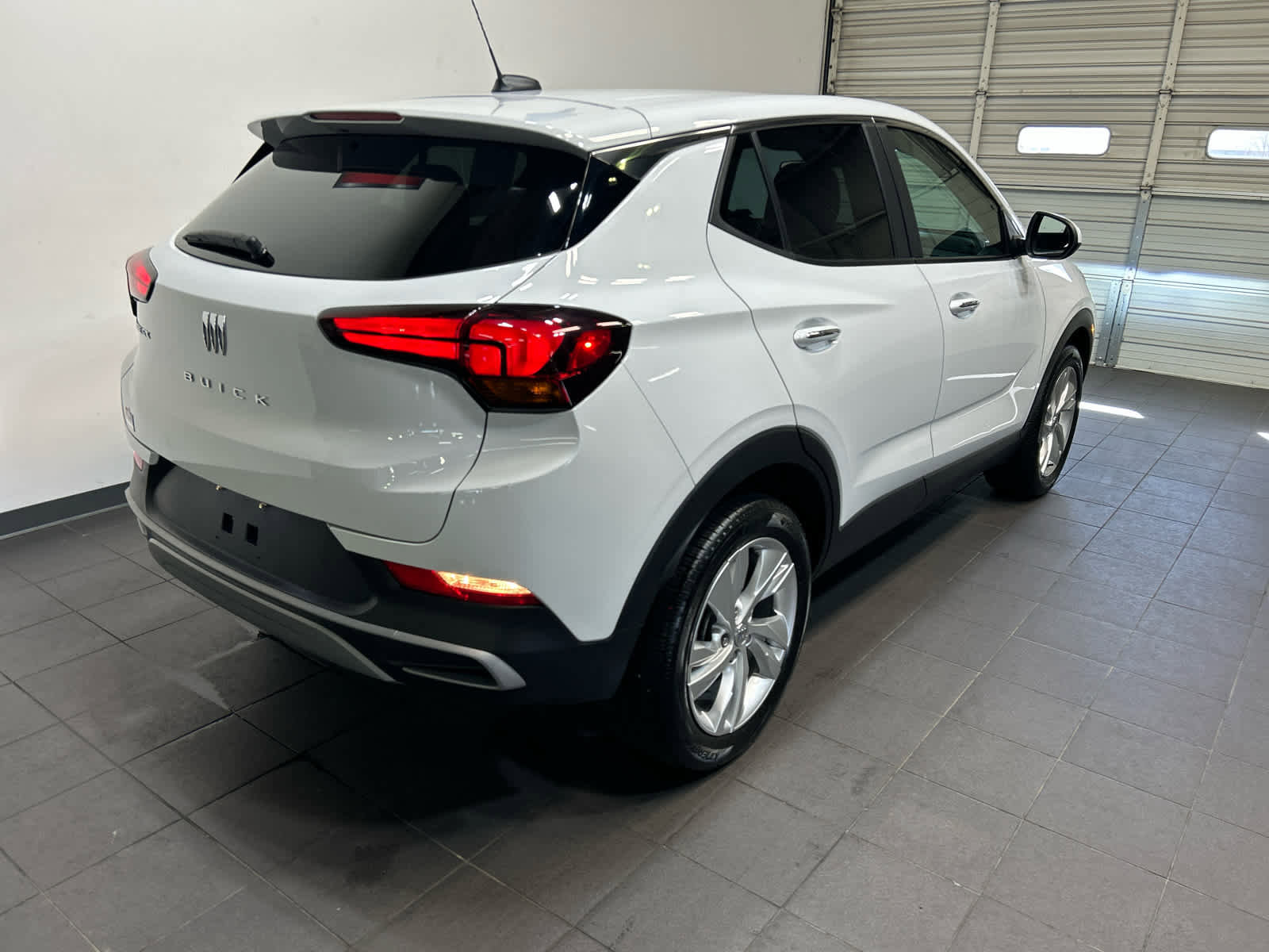 Used 2024 Buick Encore GX Preferred image 3