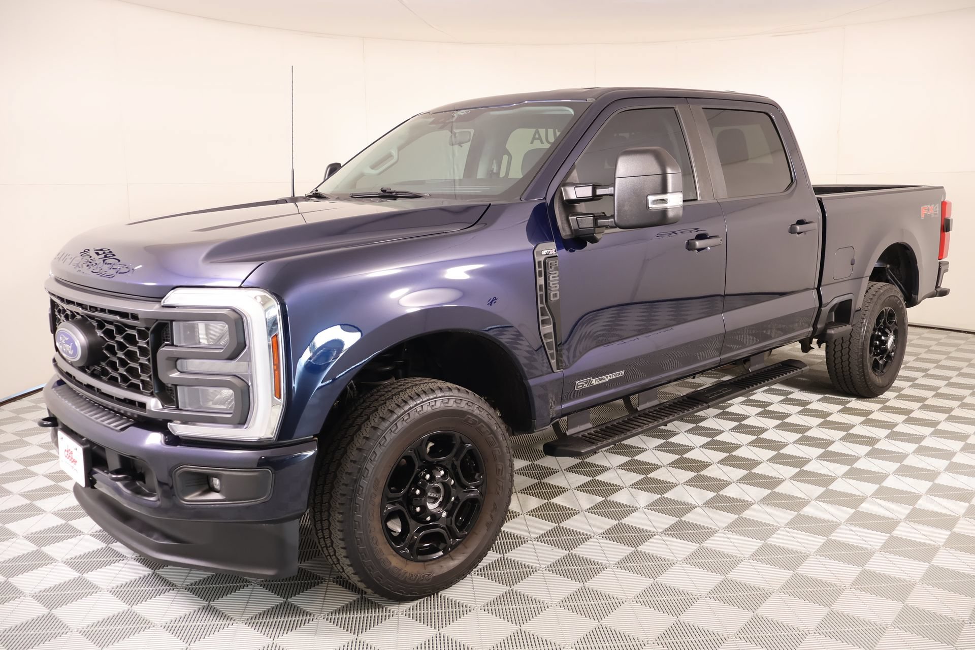 Used 2024 Ford F250 XL w/ STX Appearance Package AWD/4WD image 9