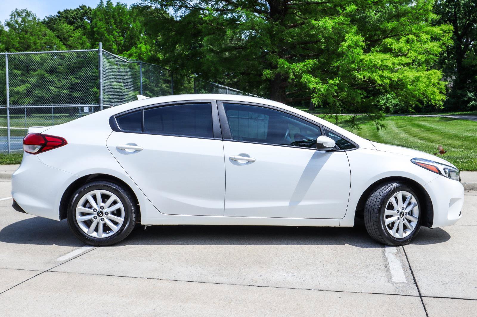 Used 2017 Kia Forte LX w/ LX Popular Package FWD image 5