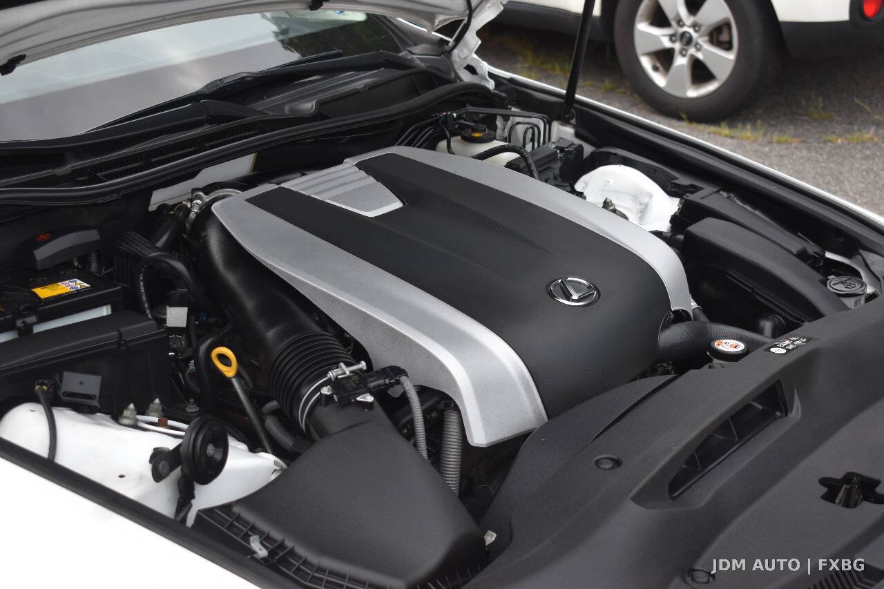 Used 2018 Lexus IS 300 AWD w/ Comfort Package image 34