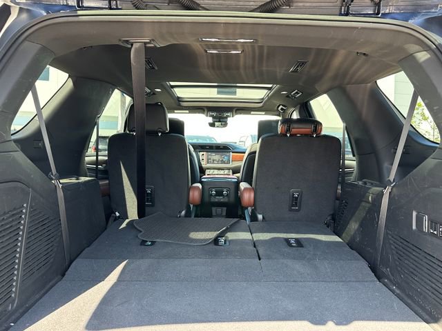 Used 2023 GMC Yukon Denali Ultimate AWD/4WD image 11