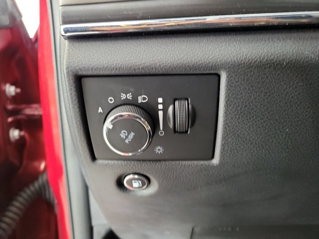 Used 2020 Jeep Grand Cherokee Limited w/ Luxury Group II RWD image 13