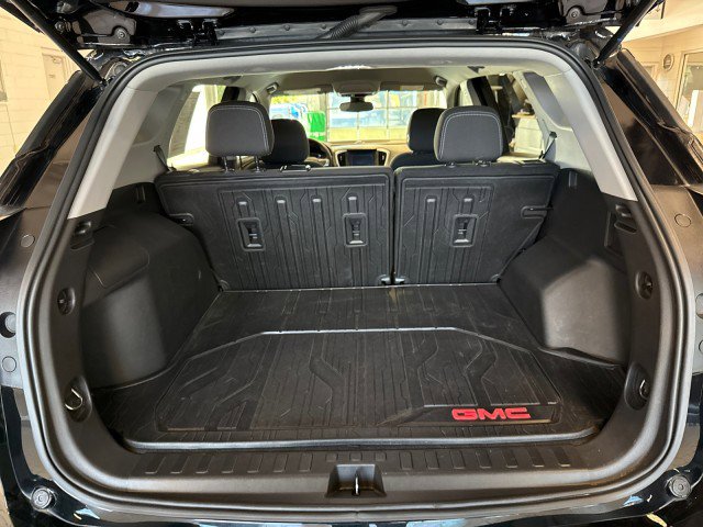 Used 2023 GMC Terrain SLE w/ Driver Convenience Package image 26