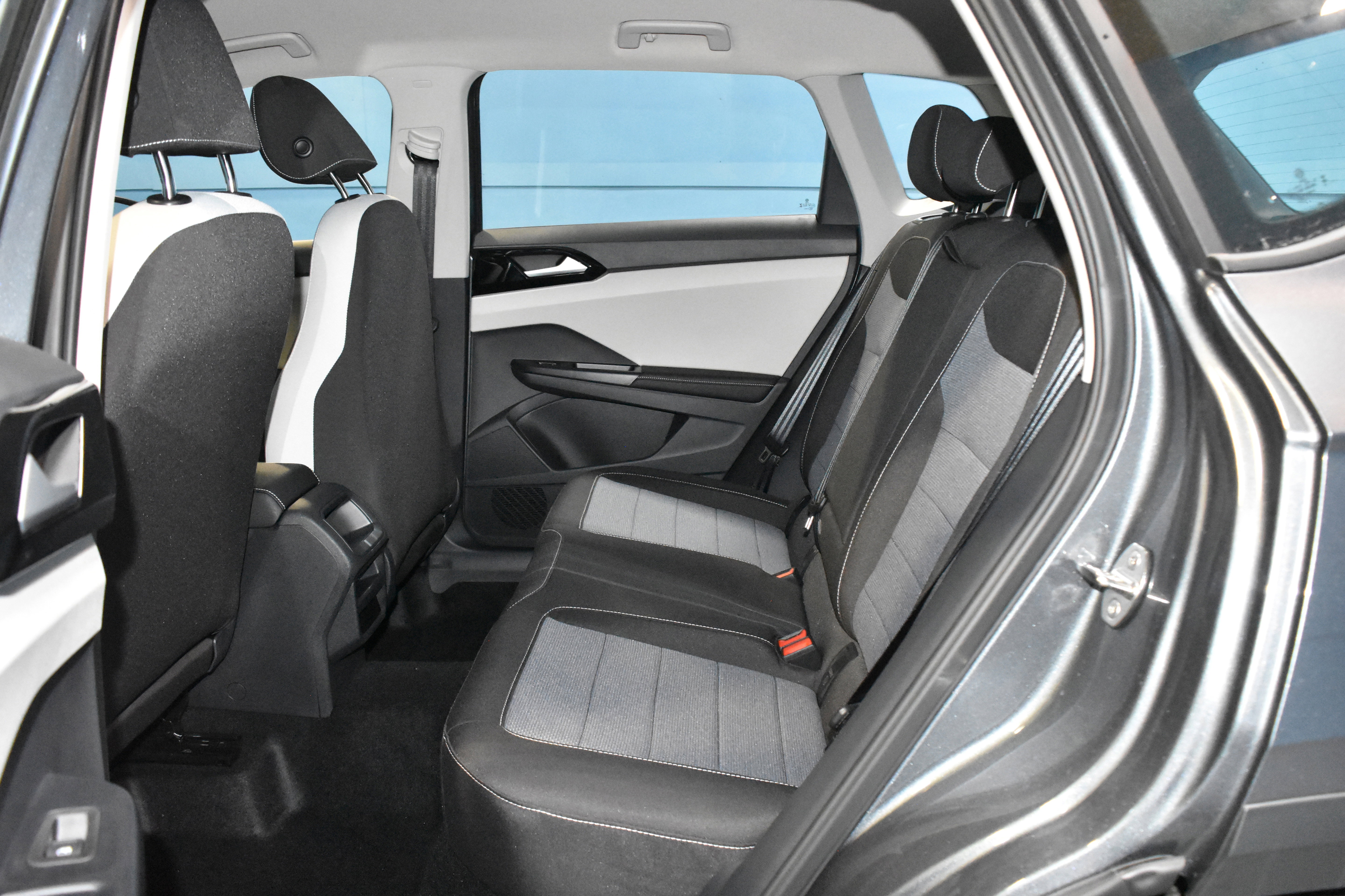 New 2026 Volkswagen Taos S image 16