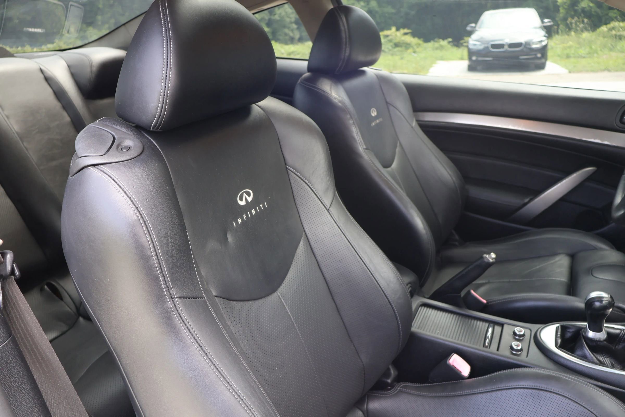 Used 2010 INFINITI G37 Sport w/ Navigation Pkg image 38