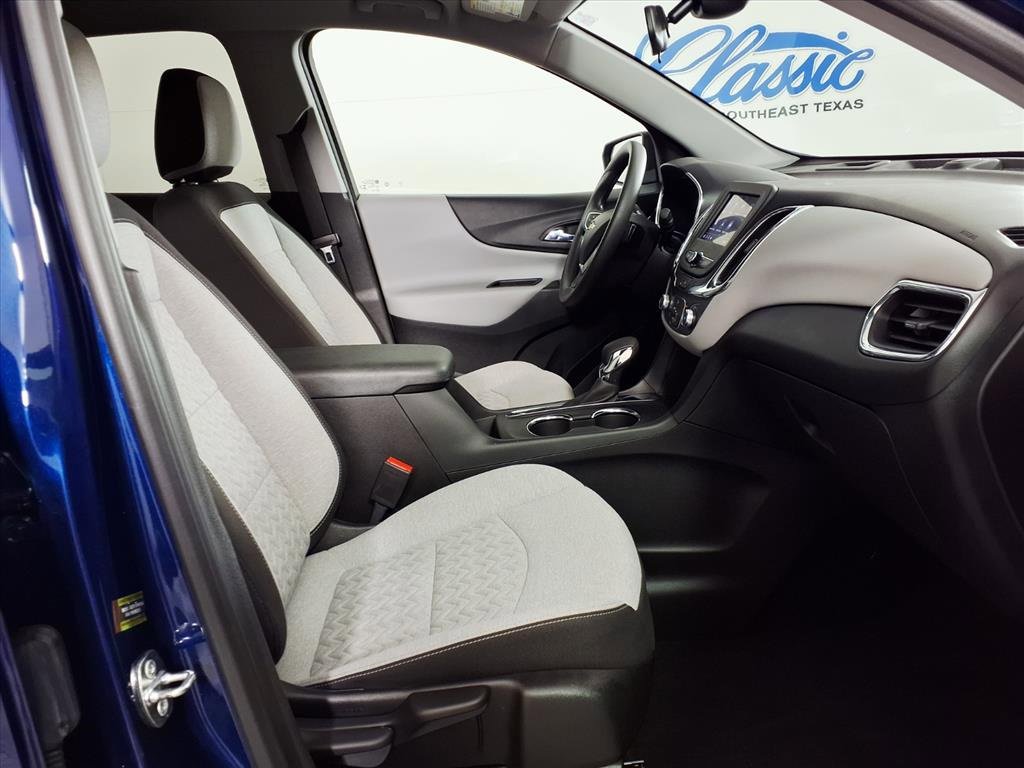 Used 2022 Chevrolet Equinox LS w/ LS Convenience Package image 12