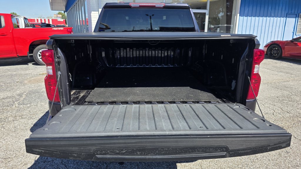 Used 2024 Chevrolet Silverado 1500 LT AWD/4WD image 10