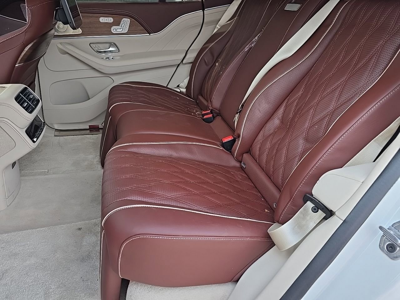 Used 2025 Mercedes-Benz Maybach GLS 600 4MATIC image 12