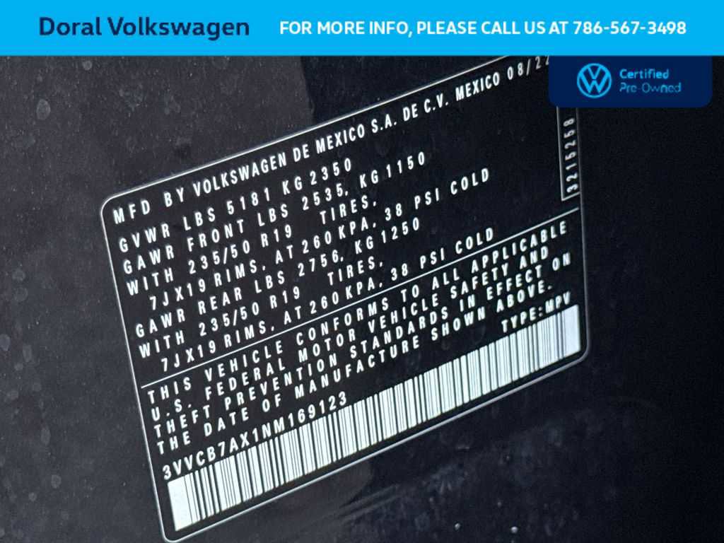 Used 2022 Volkswagen Tiguan SE R-Line FWD image 29