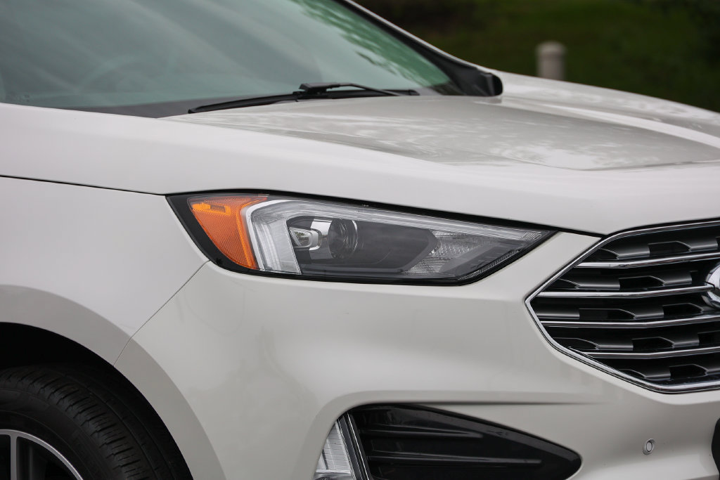 Certified 2023 Ford Edge Titanium w/ Class II Trailer Tow Package AWD/4WD image 29