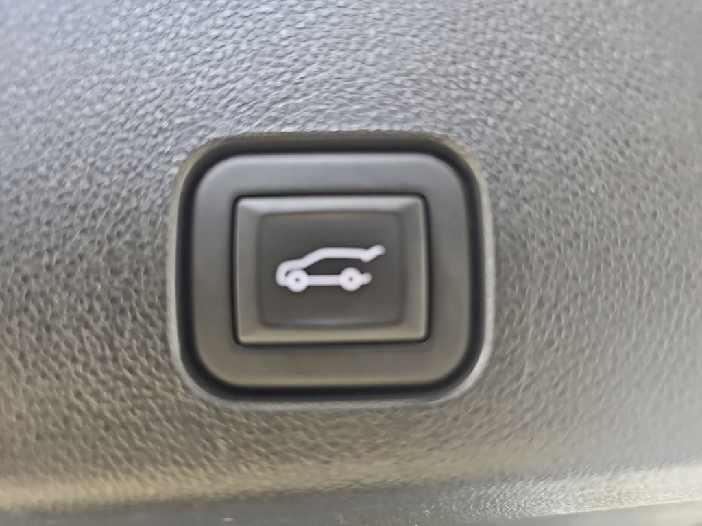 Certified 2024 Chevrolet Traverse LT AWD/4WD image 19