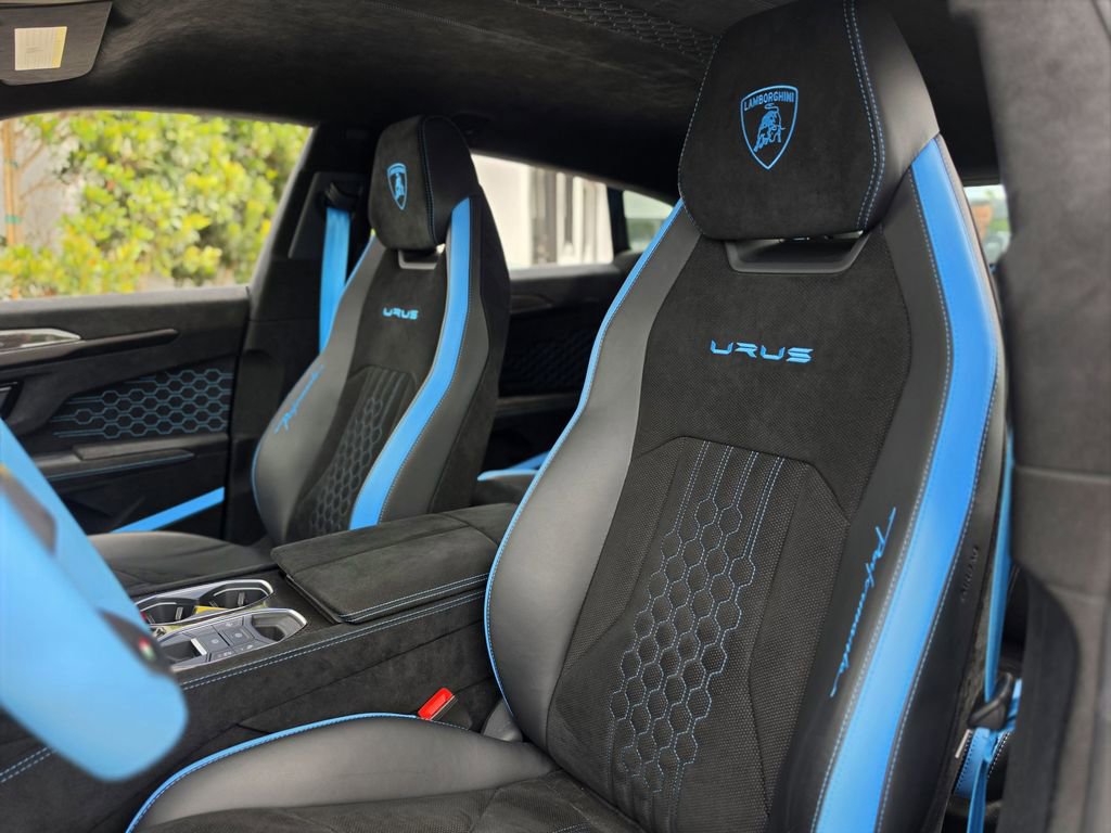 Used 2024 Lamborghini Urus Performante AWD/4WD image 20