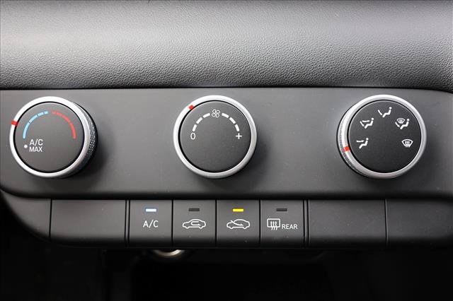 New 2026 Hyundai Elantra SE FWD image 19