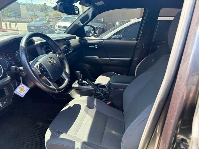 Certified 2018 Toyota Tacoma TRD Off-Road RWD image 15