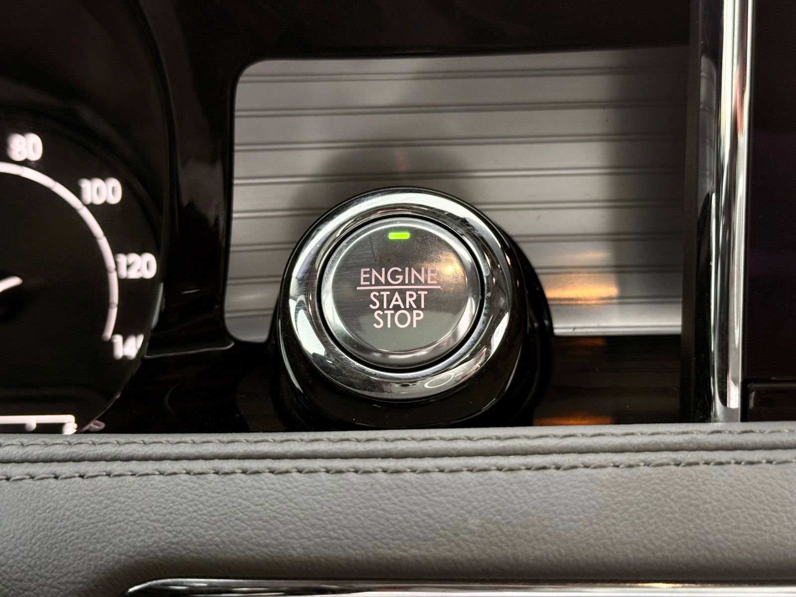 Used 2020 Lincoln Corsair Reserve image 46