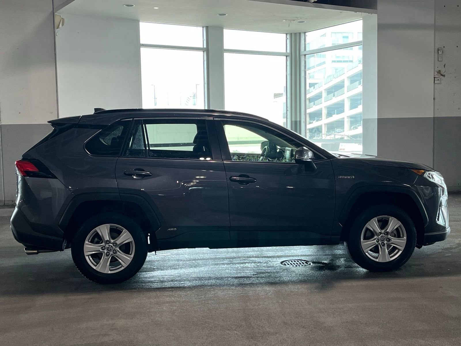 Used 2020 Toyota RAV4 XLE w/ Convenience Package image 10