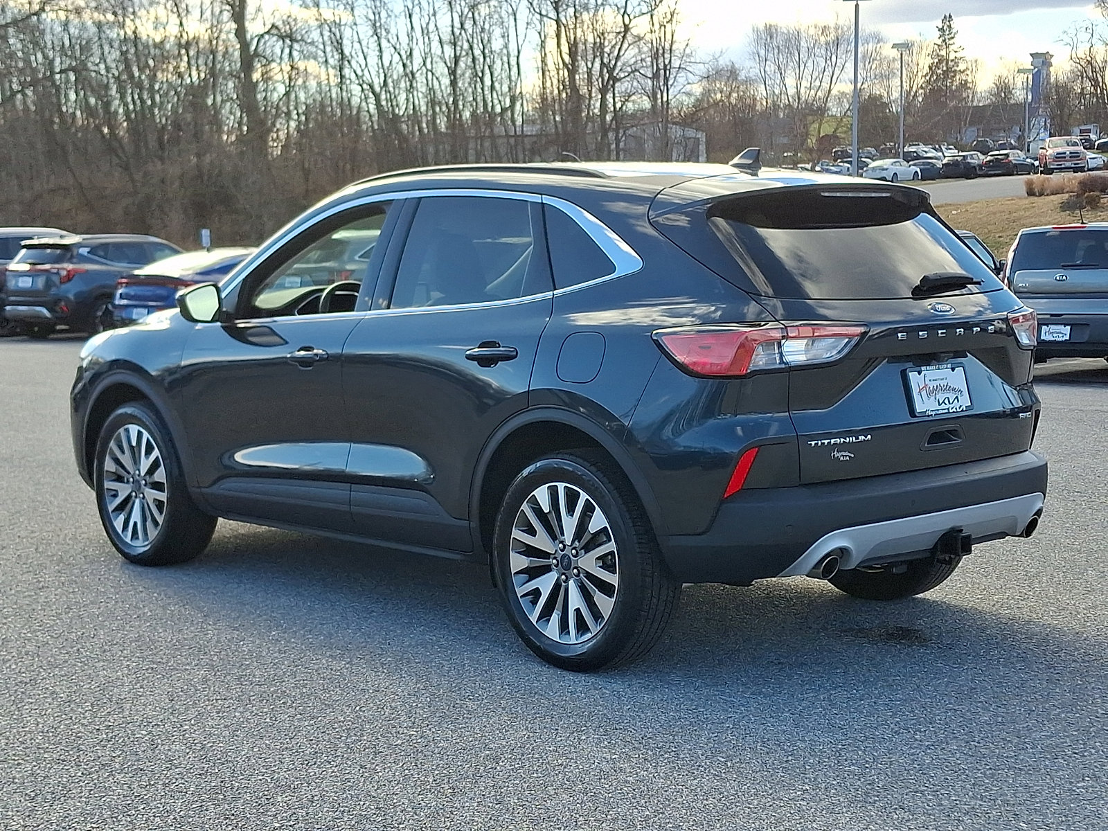 Used 2022 Ford Escape Titanium w/ Class II Trailer Tow Package image 4