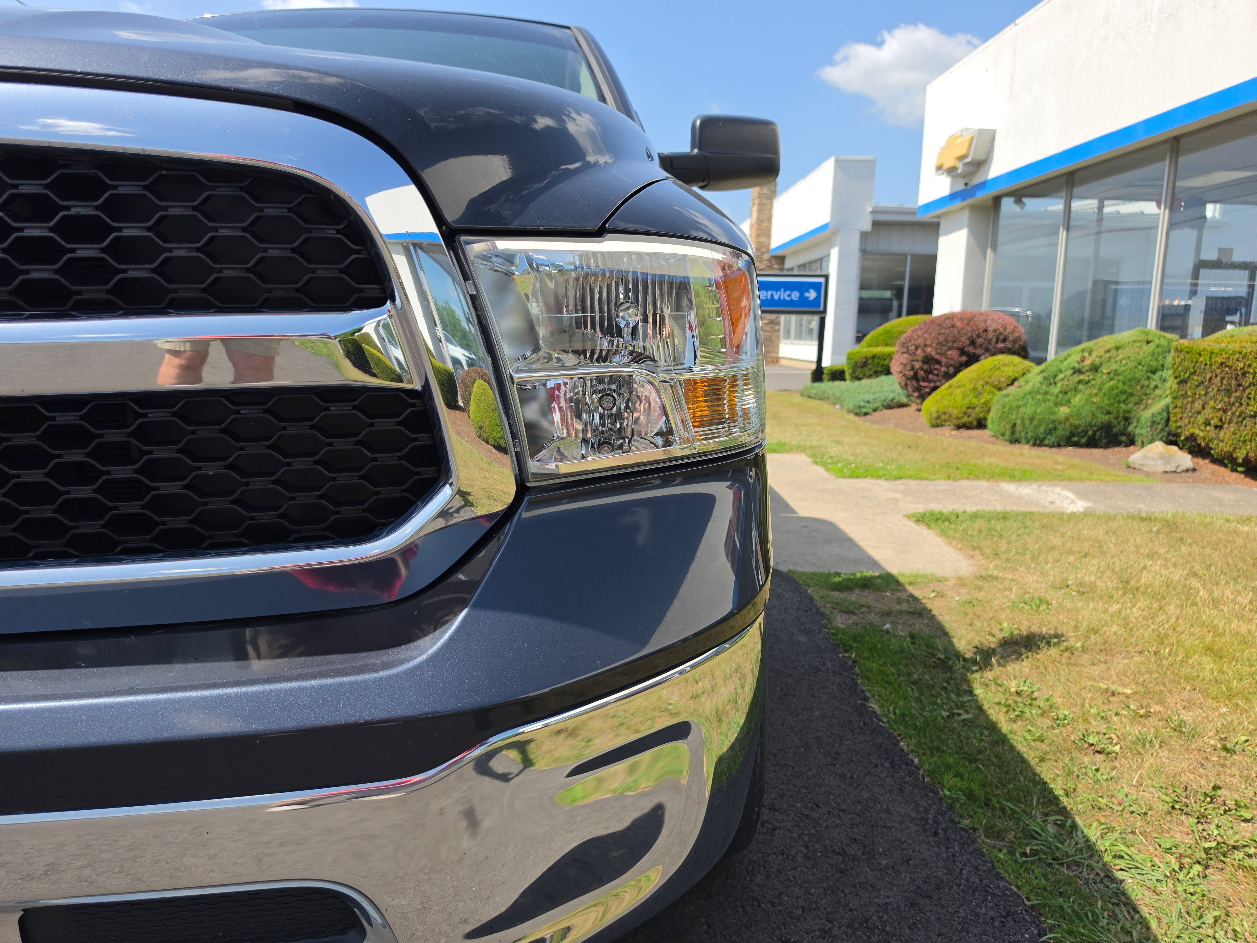 Used 2019 RAM 1500 Classic SLT AWD/4WD image 10