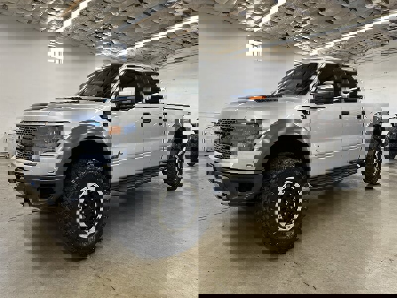 Used 2014 Ford F150 Raptor w/ Equipment Group 801A Luxury image 6