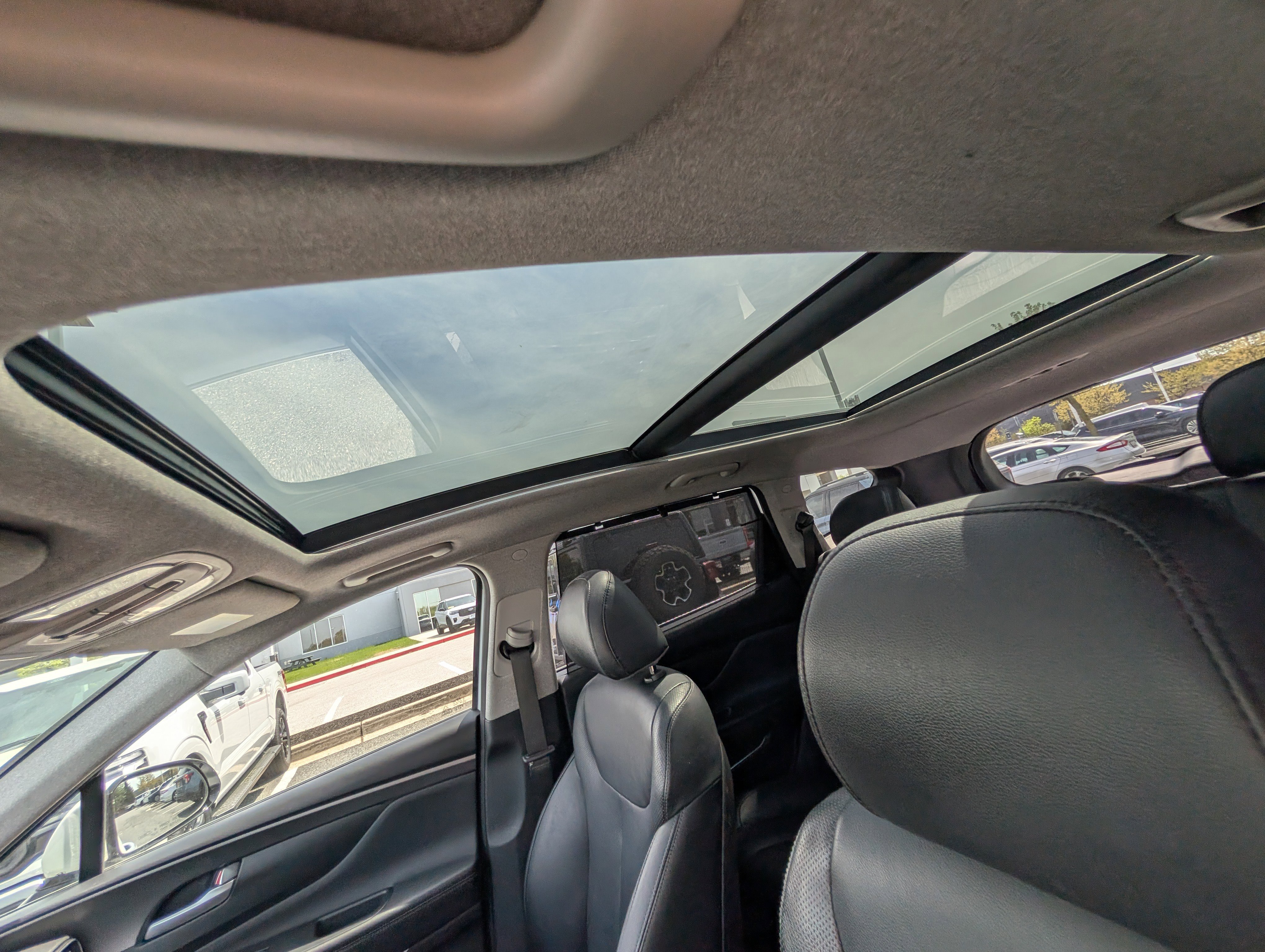 Used 2019 Hyundai Santa Fe Limited FWD image 18