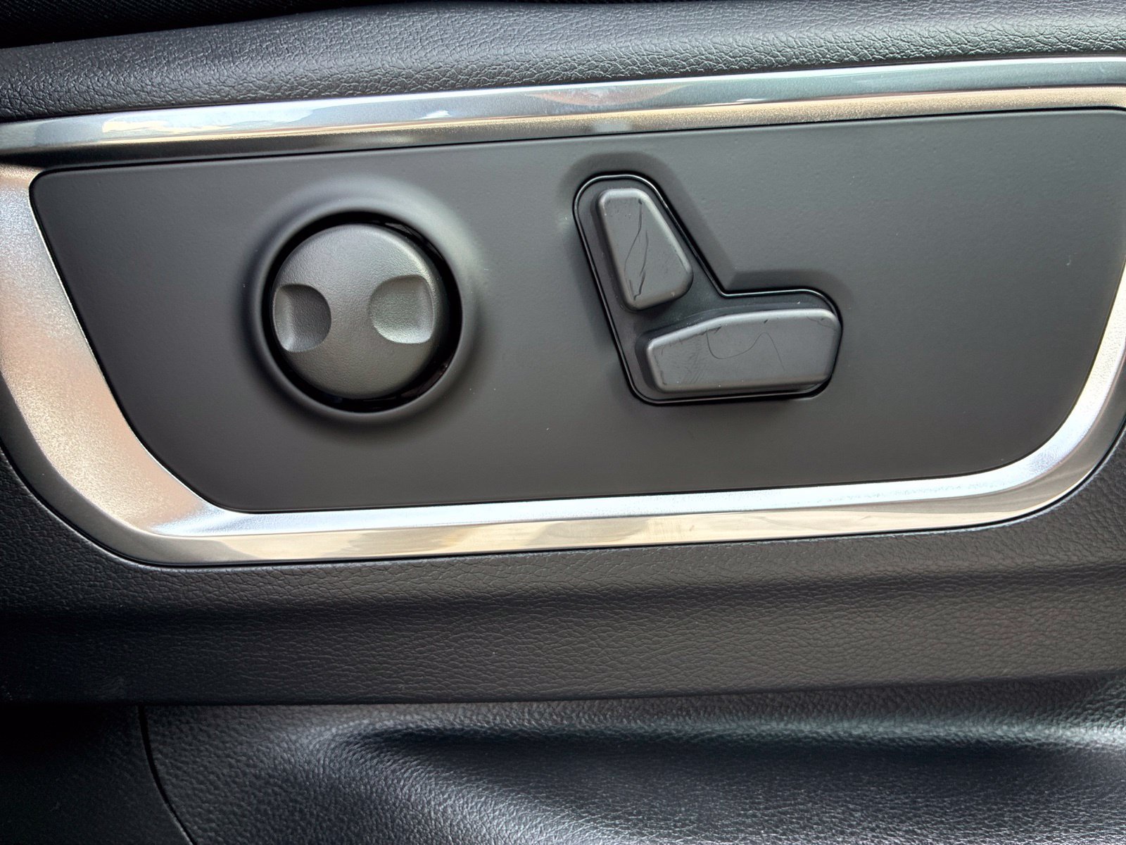 New 2027 RAM 1500 Laramie AWD/4WD image 25