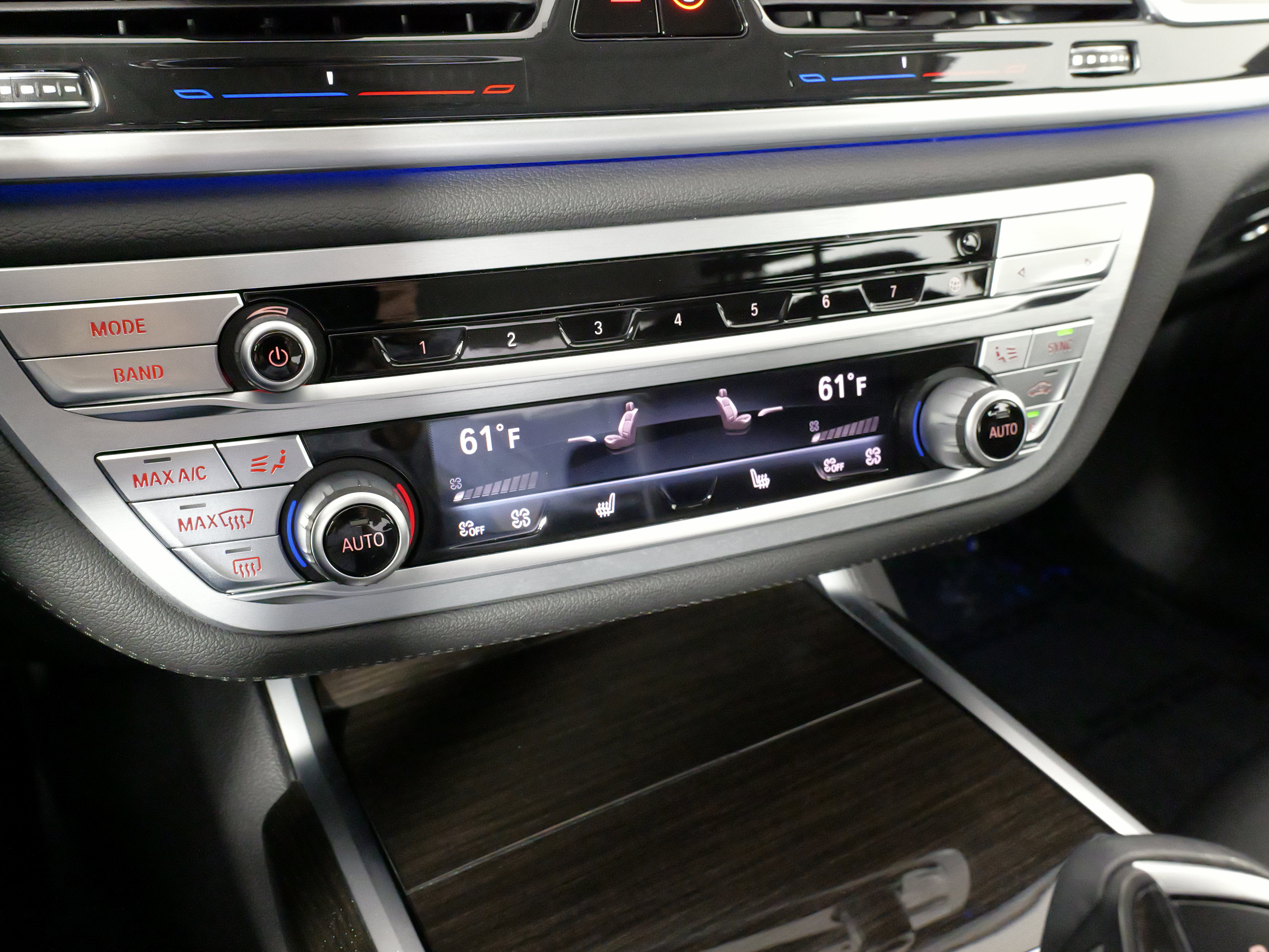 Used 2022 BMW 740i xDrive image 58