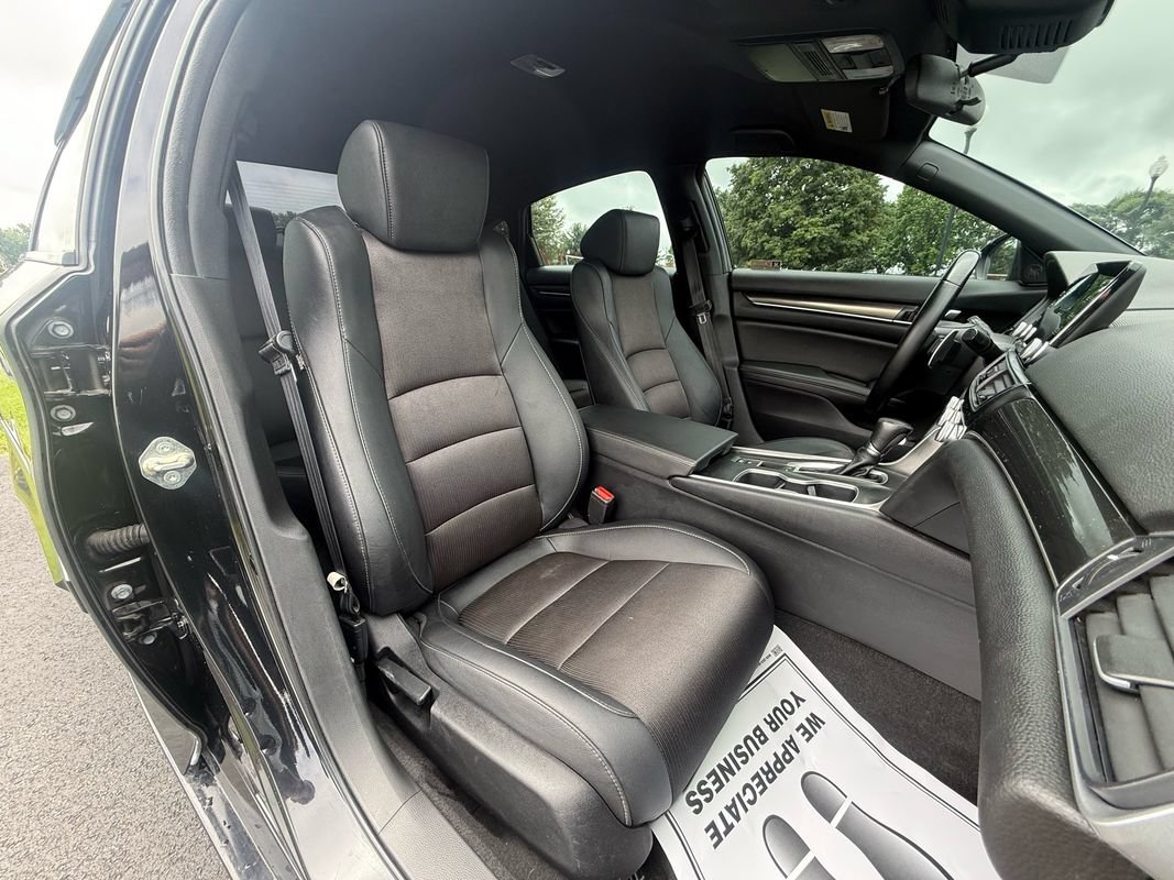 Used 2019 Honda Accord Sport image 15