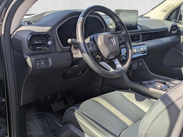 Used 2024 Honda Pilot Touring image 9