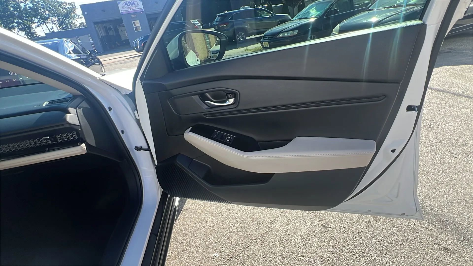 Used 2023 Honda Accord Touring image 29