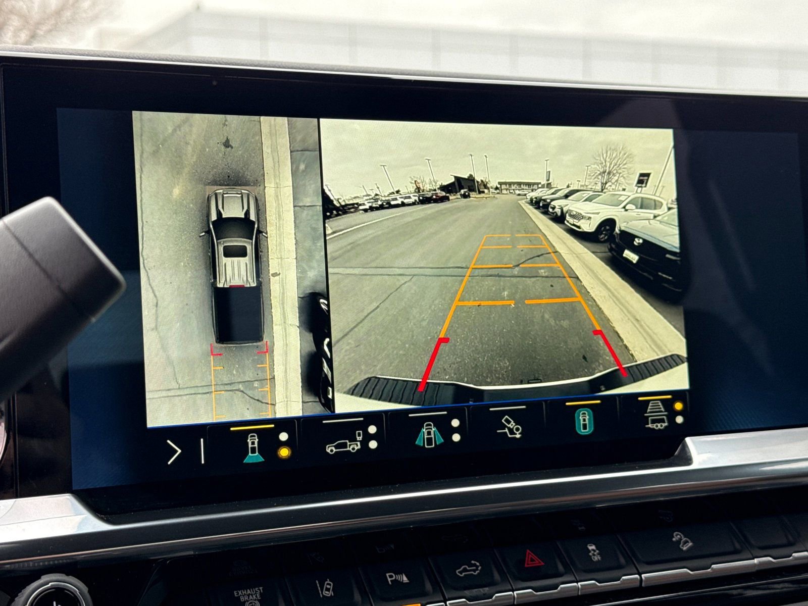 Used 2025 Chevrolet Silverado 3500 High Country w/ Technology Package image 23