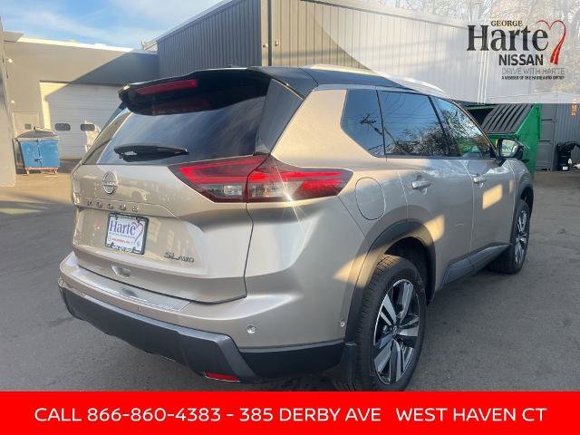 Certified 2025 Nissan Rogue SL image 5