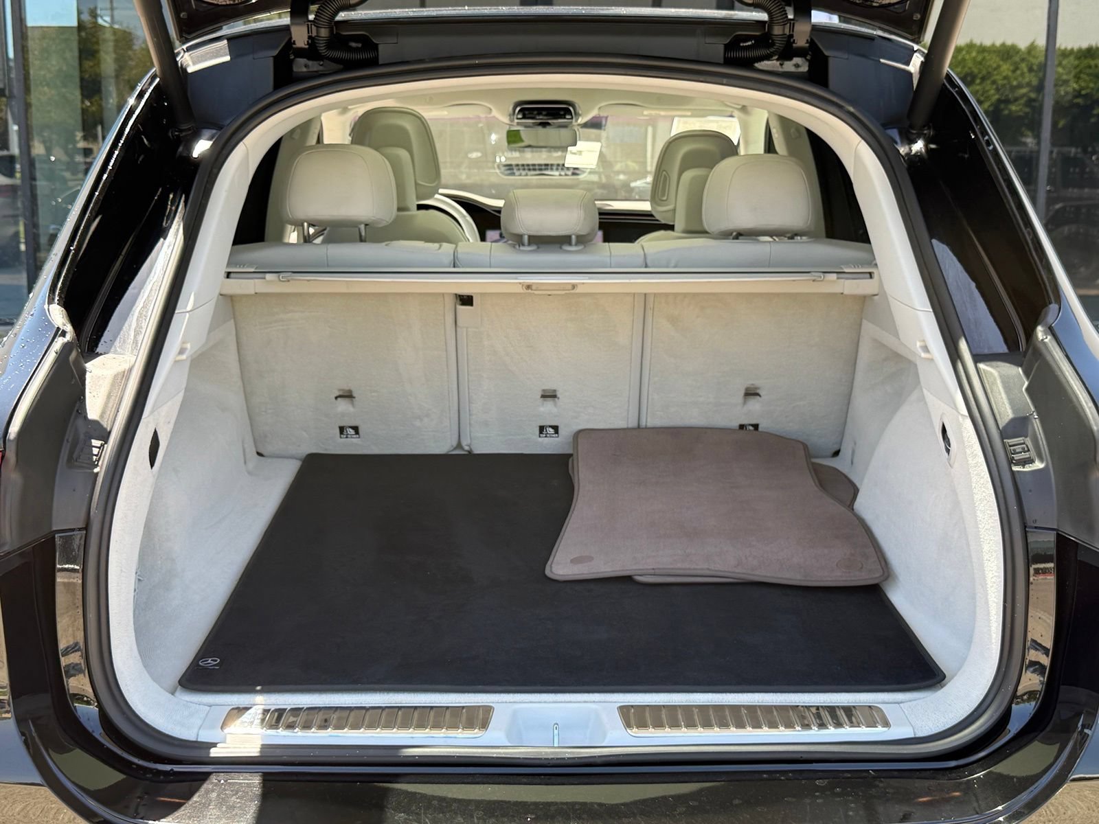Used 2023 Mercedes-Benz EQS 580 4MATIC SUV image 16