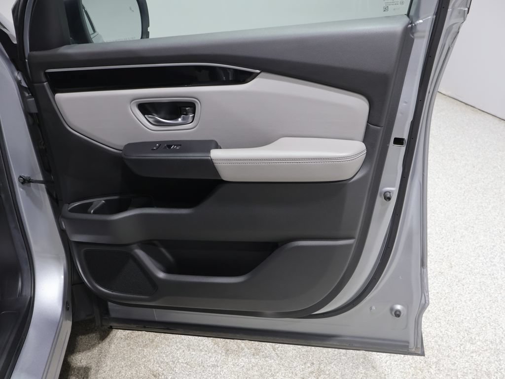 Used 2025 Honda Pilot Touring image 26