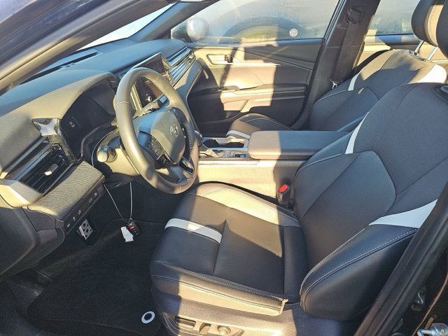 Used 2026 Toyota Camry SE FWD image 9