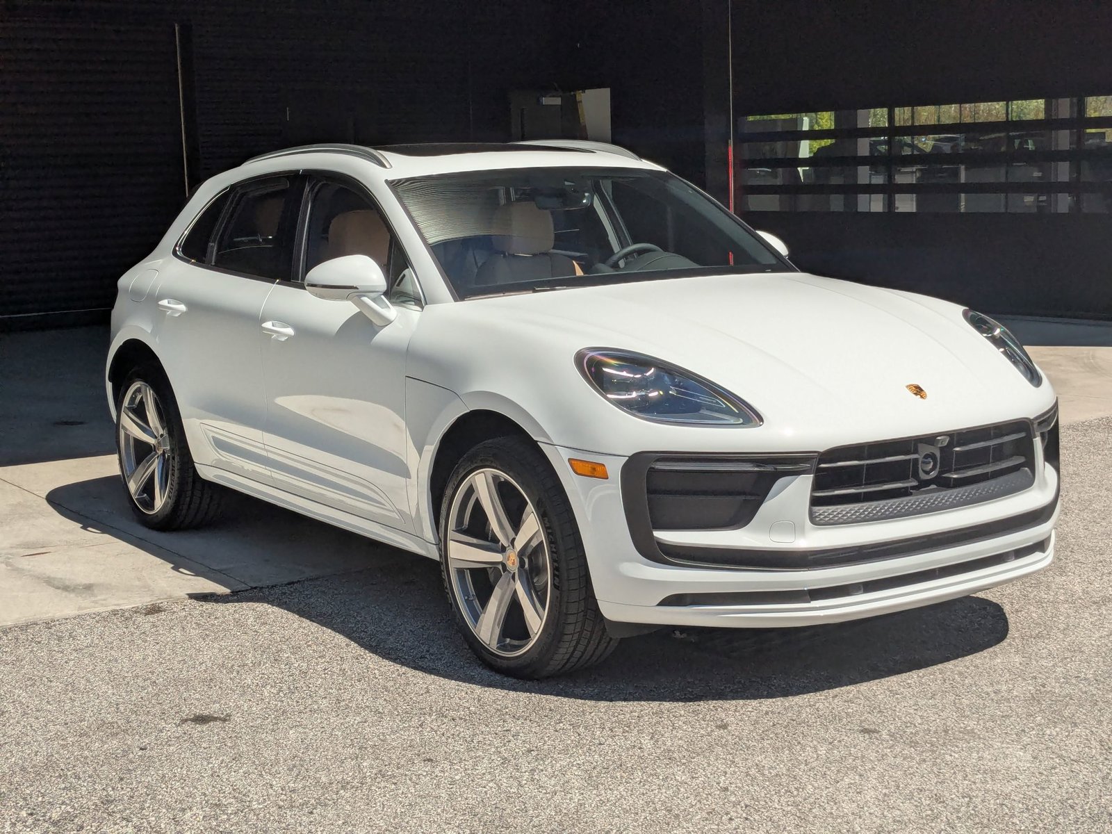 New 2026 Porsche Macan AWD/4WD image 7