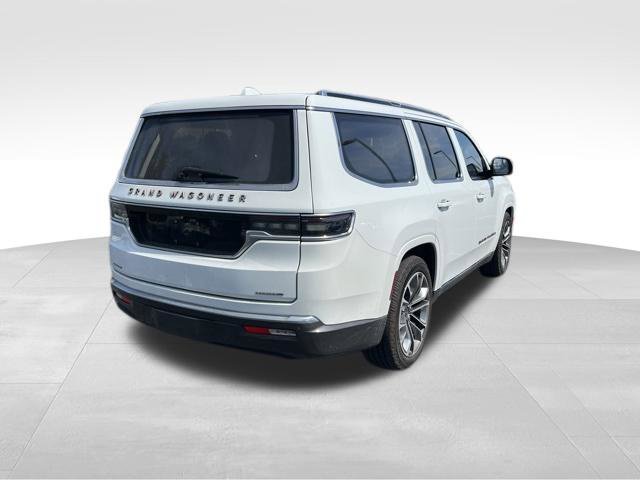 Used 2022 Jeep Grand Wagoneer Series III AWD/4WD image 7