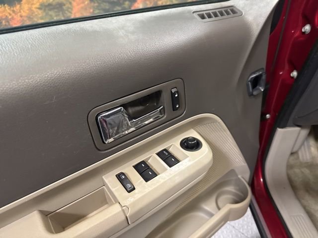 Used 2009 Ford Edge SE image 24