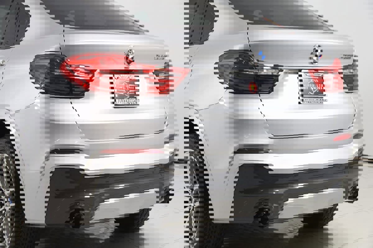 Used 2018 BMW X4 M40i image 23