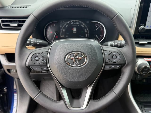Used 2025 Toyota RAV4 XLE Premium image 14