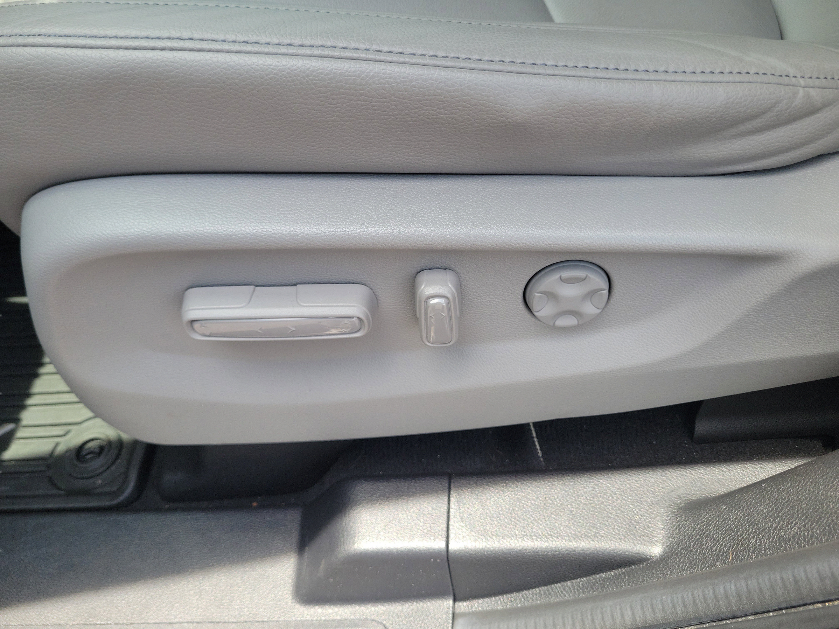 Certified 2024 Honda Odyssey Touring image 27