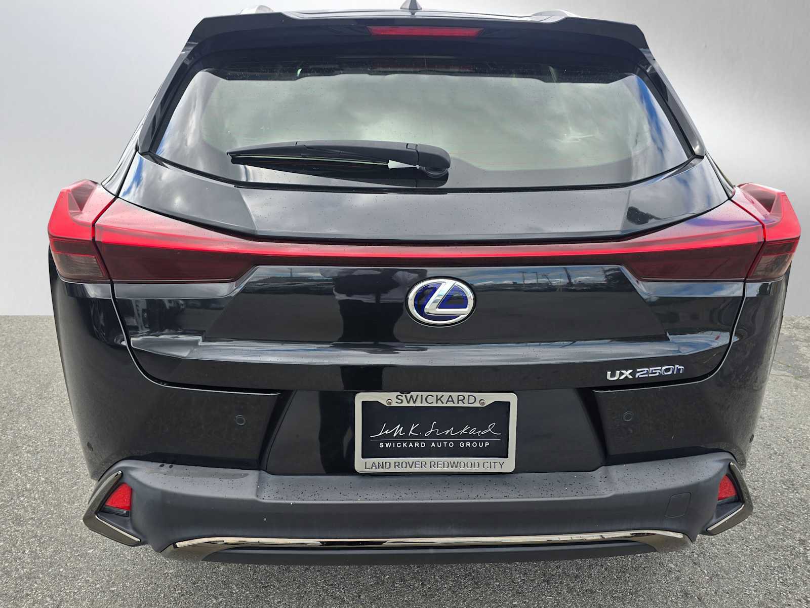 Used 2022 Lexus UX 250h F Sport w/ Accessory Package (Z2) image 4