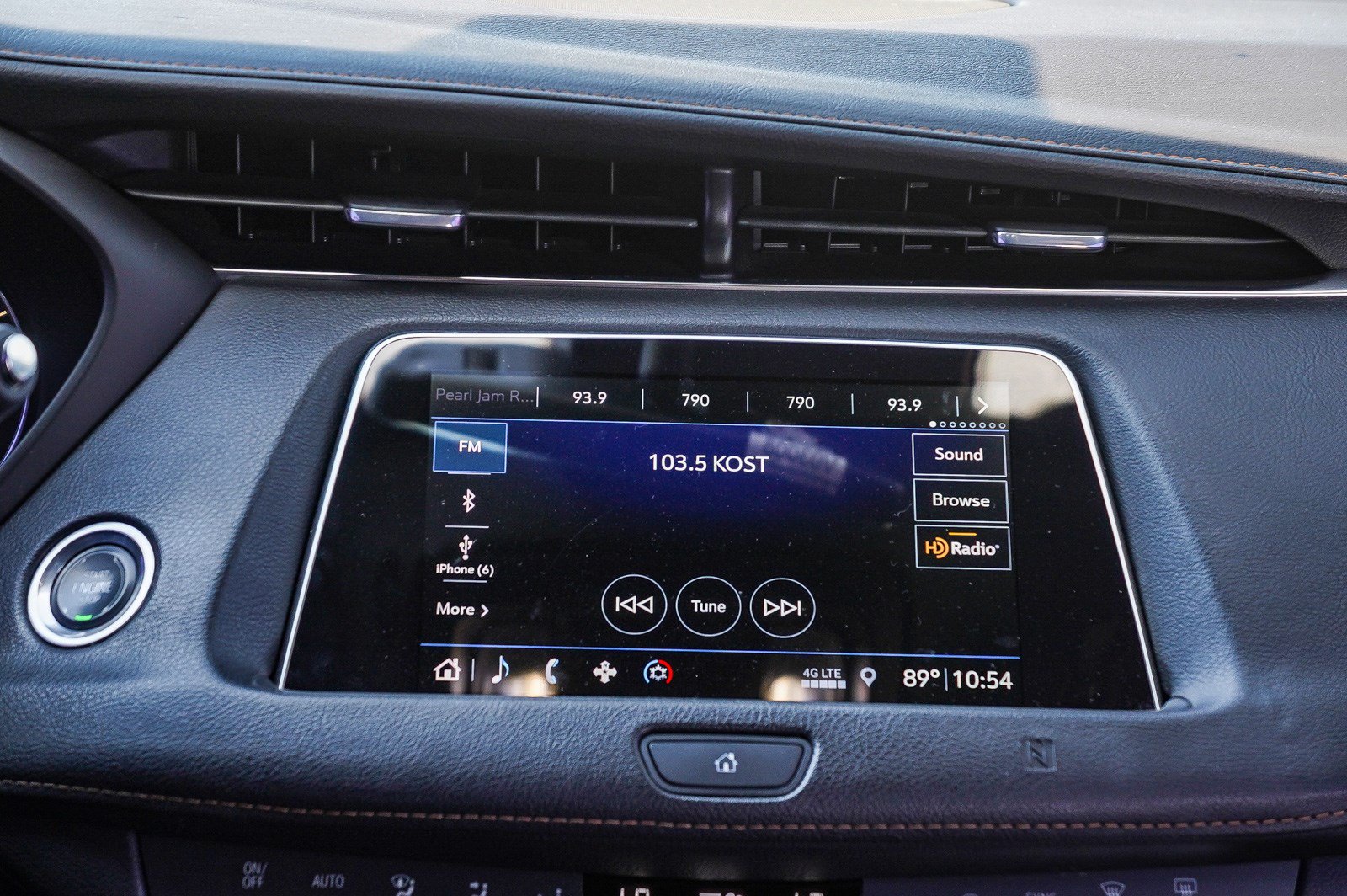 Used 2019 Cadillac XT4 Sport FWD image 15