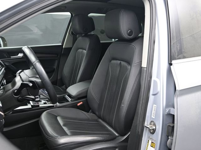Used 2021 Audi Q5 2.0T Premium w/ Convenience Package image 6