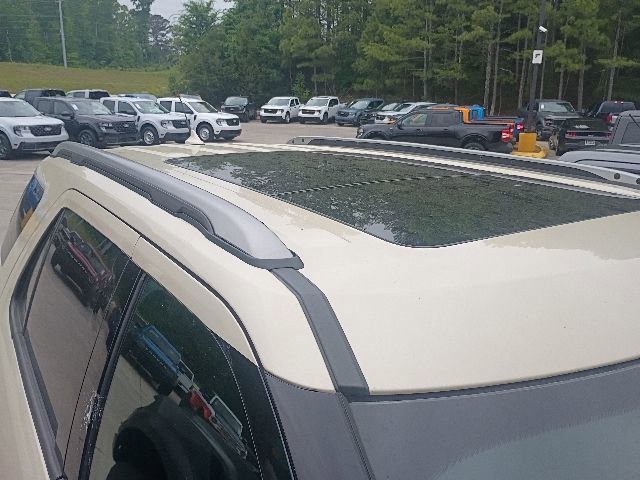 Used 2018 Ford Explorer XLT w/ Equipment Group 202A FWD image 4