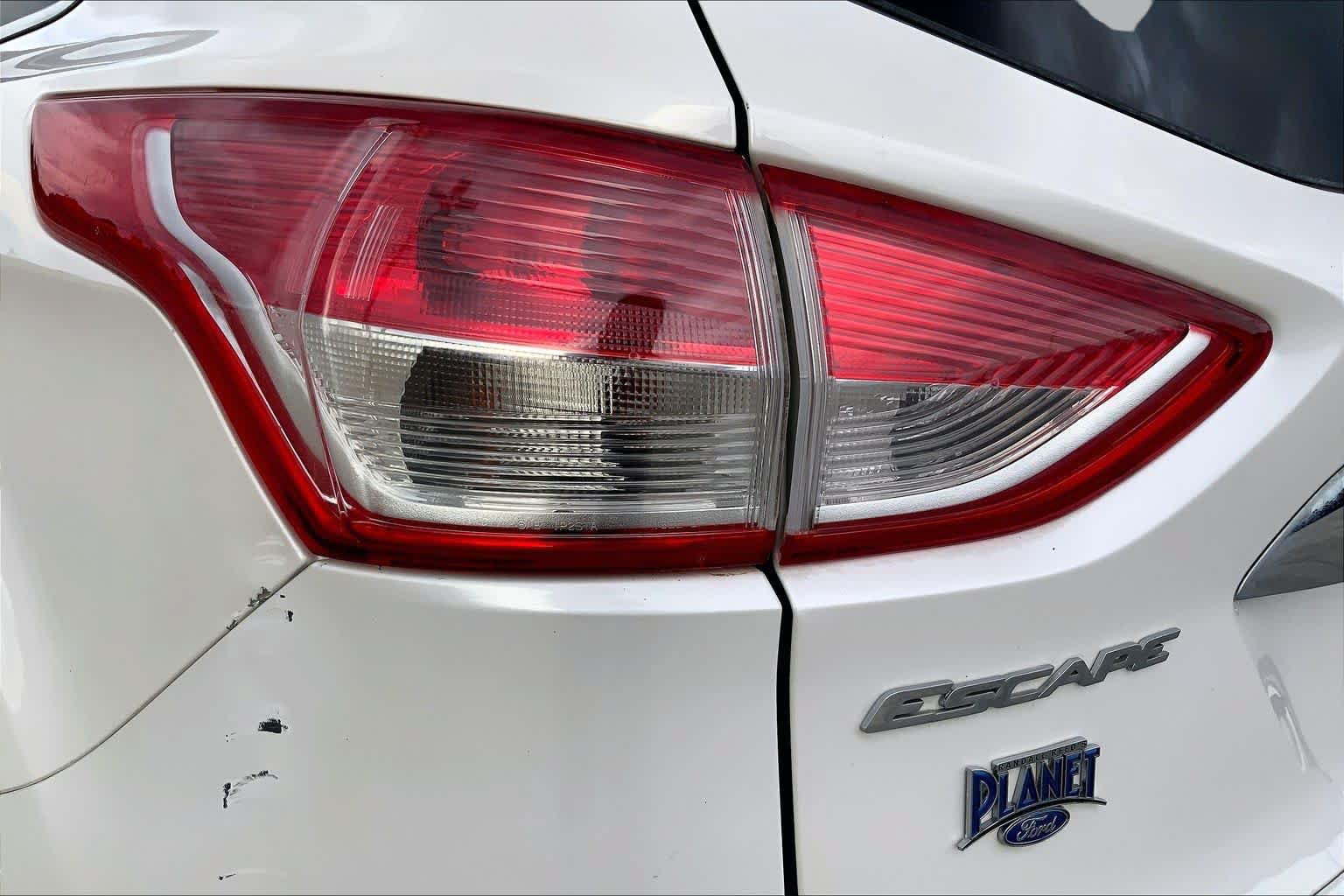 Used 2016 Ford Escape Titanium FWD image 28