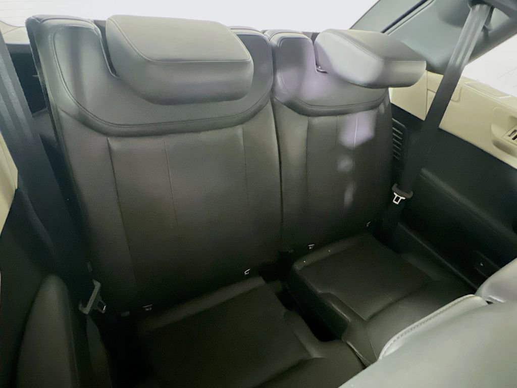 Used 2022 Land Rover Range Rover Long Wheelbase SE image 29