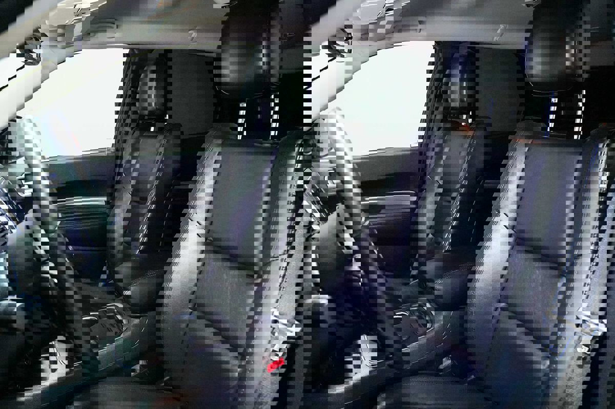 Used 2019 Dodge Durango SXT image 13