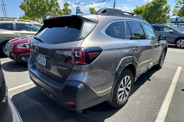 Used 2024 Subaru Outback Premium AWD/4WD image 5