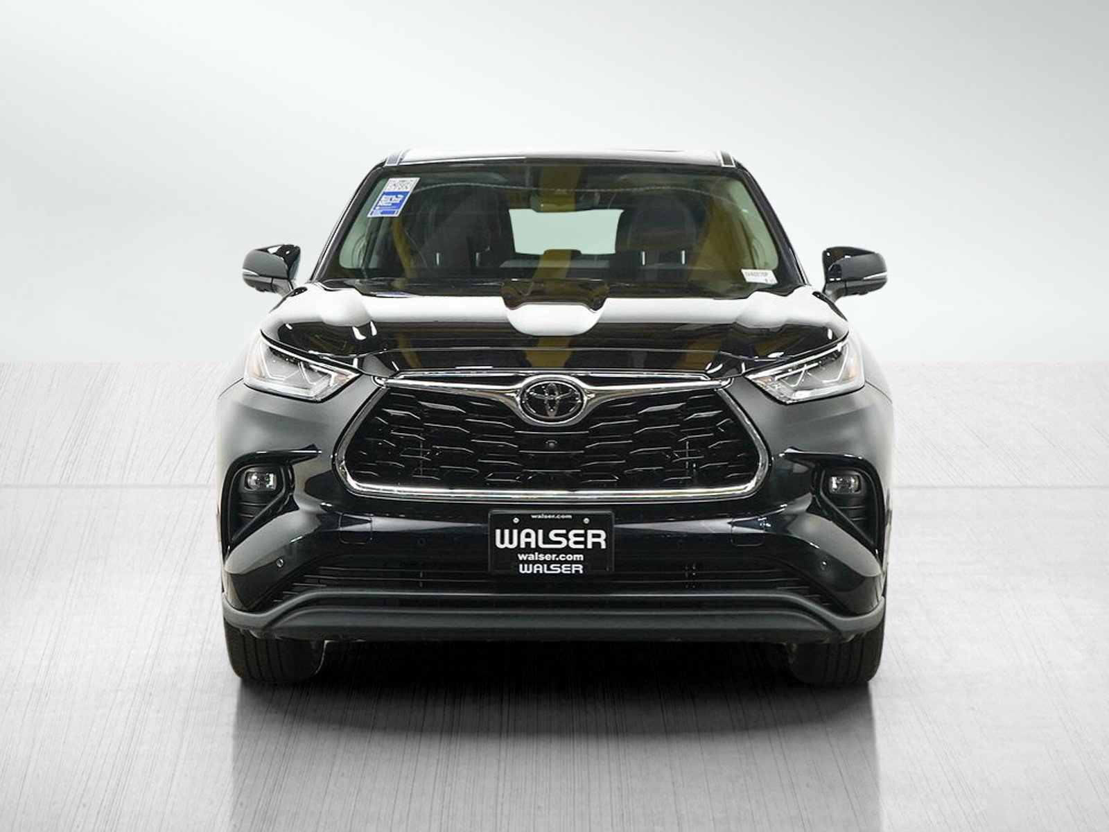 Used 2024 Toyota Highlander Limited AWD/4WD image 8