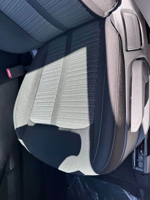 New 2026 Kia Sorento LX FWD image 32